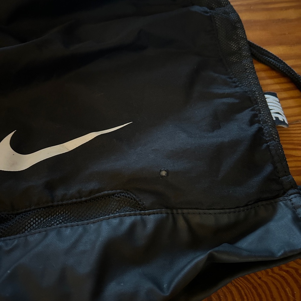 Nike Black Drawstring Backpack - Picture 3 of 3